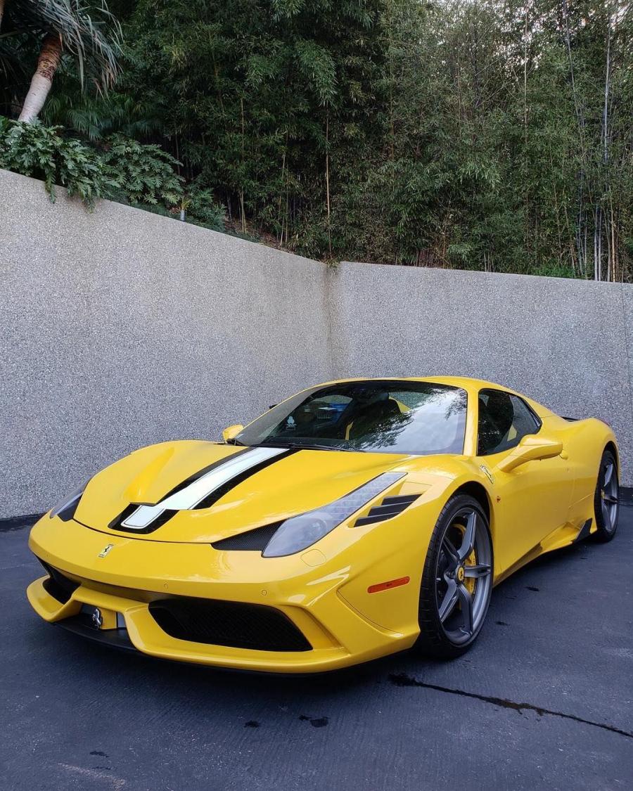  Ferrari 458 Speciale A by Impressive Wrap 2019 года  (фото 1 из 5)